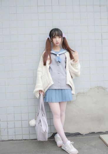 年轻的亚当