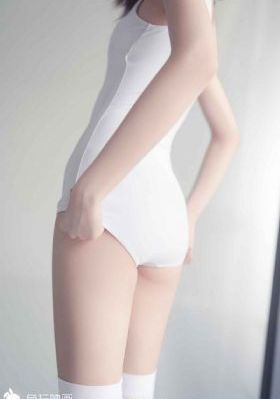 谁和她睡了