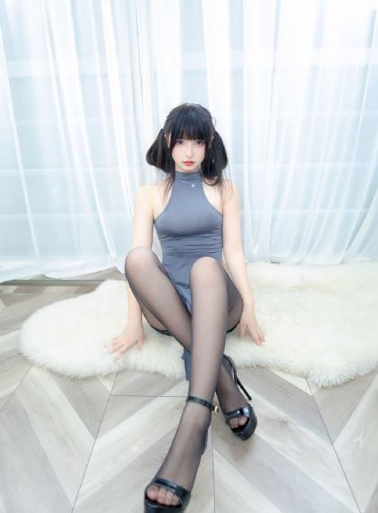 商务旅行与戴绿帽子的女老板同房