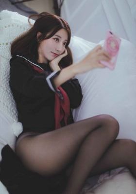 《妻子秘密按摩》在线播放